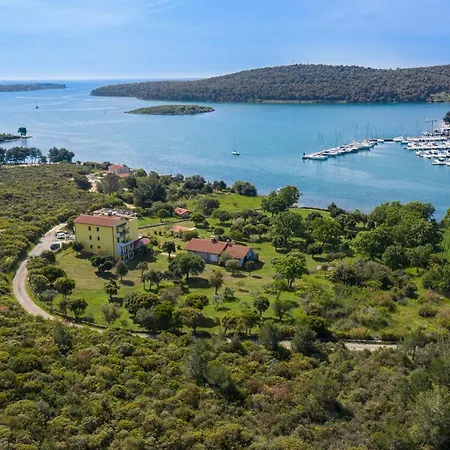 Ivan Mit Meerblick Appartamento Pomer