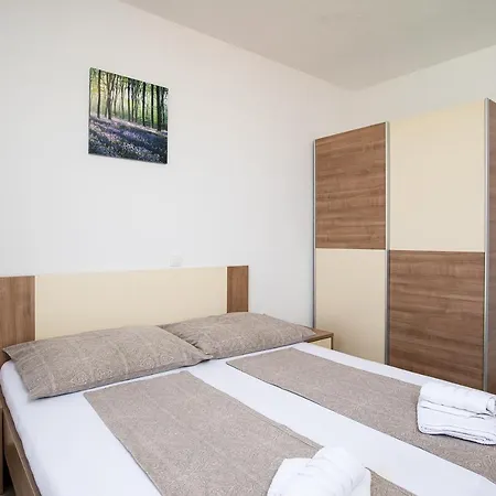 Ivan Mit Meerblick Apartment *