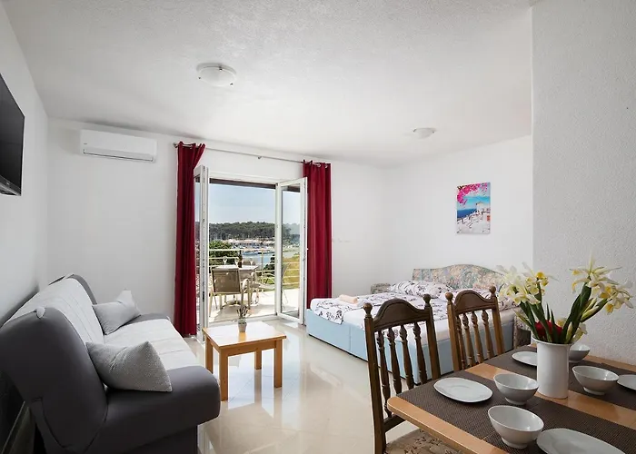 Ivan Mit Meerblick Appartamento