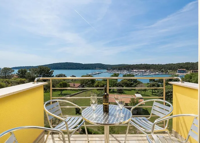 Ivan Mit Meerblick Appartamento