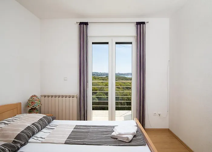 Apartment Ivan Mit Meerblick *