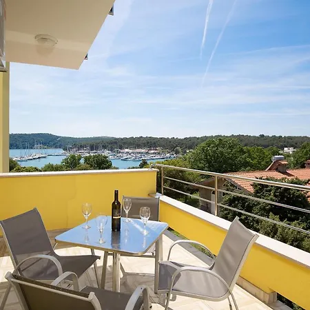 Ivan Mit Meerblick Appartement Pomer