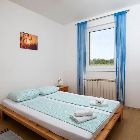 Daire Ivan Mit Meerblick Pomer